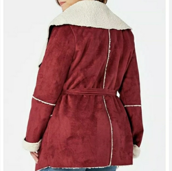 Pretty Burgundy sherpa lined coat - Picture 3 of 8